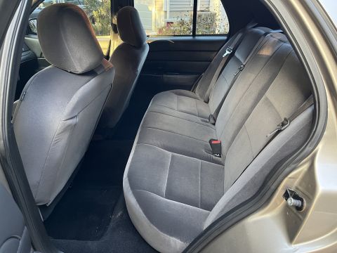 2001 Ford Crown Victoria