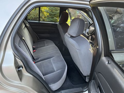 2001 Ford Crown Victoria