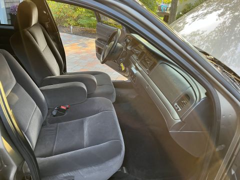2001 Ford Crown Victoria