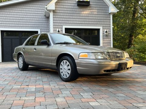 2001 Ford Crown Victoria