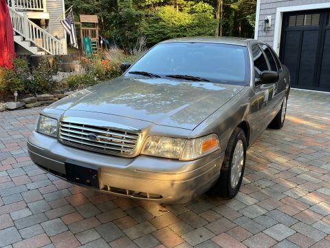 2001 Ford Crown Victoria