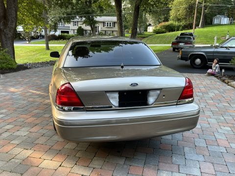 2001 Ford Crown Victoria