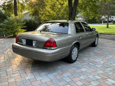 2001 Ford Crown Victoria