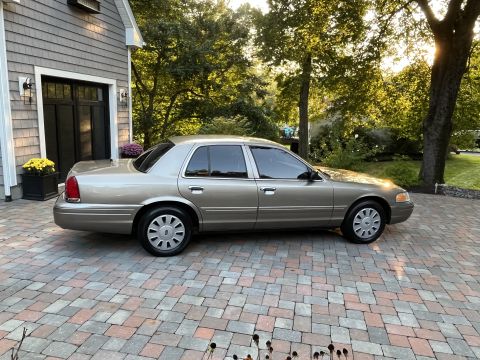 2001 Ford Crown Victoria