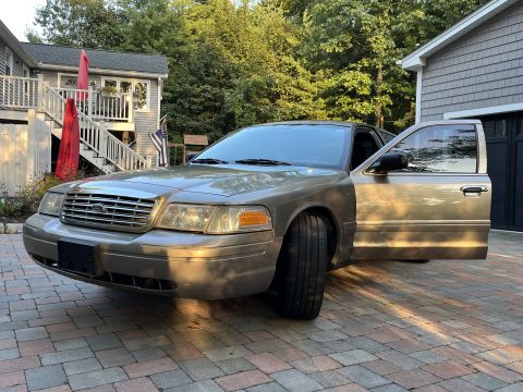 2001 Ford Crown Victoria