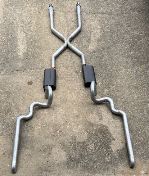 1981 Ford LTD - Laying out the new 3-inch system. Resonators, x pipe, Flowmasters, tail pipes