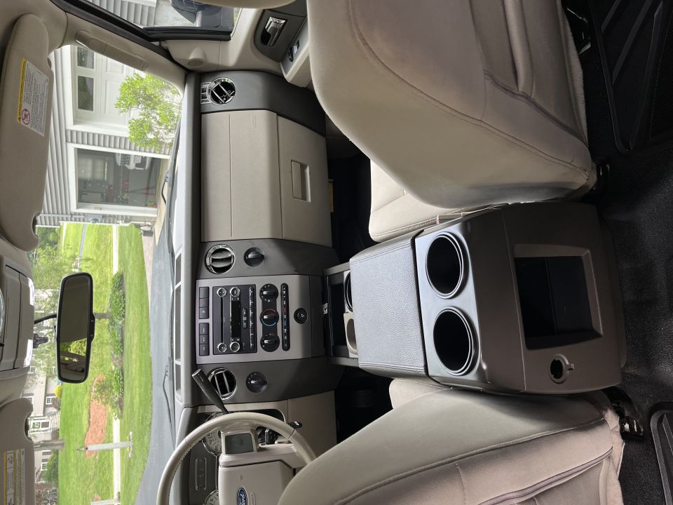 Dashboard and center console viewed from the rear seat