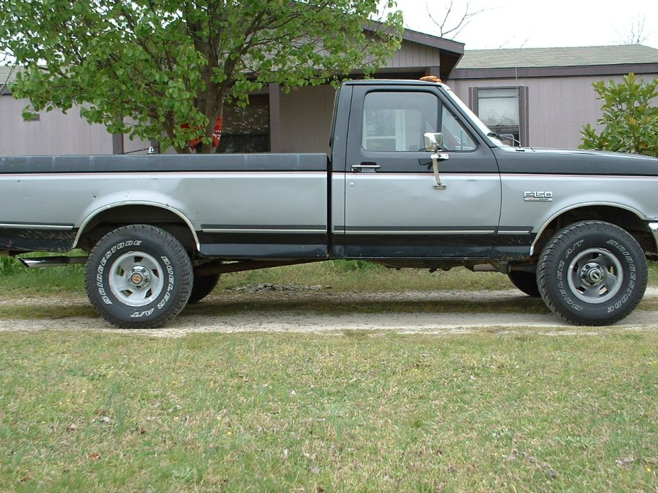 New shocks on the rear....Monroe somethings. The ones with the coils/load levelers. Got something like a 1" rake now...