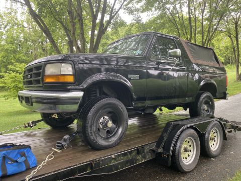 1994 Ford Bronco photo