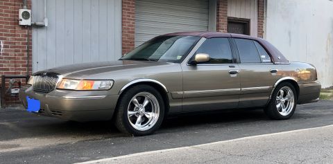 2002 Mercury Grand Marquis photo