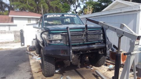1996 Ford Bronco - "Found" this fancy Fab Fours front bumper from a 07-13 Toyota Tundra. wanted to see if i can make it fit on a bronco with enough work. Moun…
