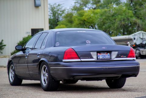 2005 Ford Crown Victoria photo