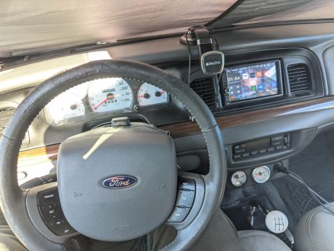 2005 Ford Crown Victoria photo