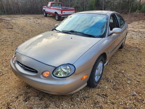 1998 Ford Taurus photo