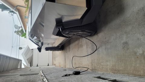 2024 Tesla Cybertruck photo
