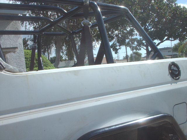 shows the seatbelt mounts..