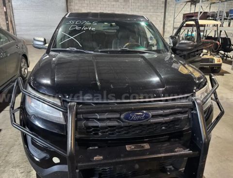 2016 Ford Explorer - These first 5 pics were all I saw before bidding.