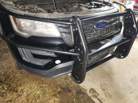 2016 Ford Explorer - Most of the wrap was removed before the auction, except the front tow point cover, and some scraps around the door handles & taillights (no…