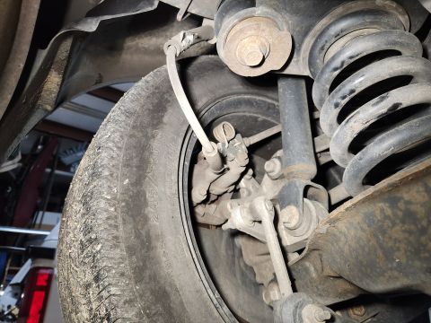 2016 Ford Explorer - Apparently, the brakes were just changed before it was decommissioned.