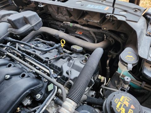 2016 Ford Explorer - First thing I did was wash the engine.
