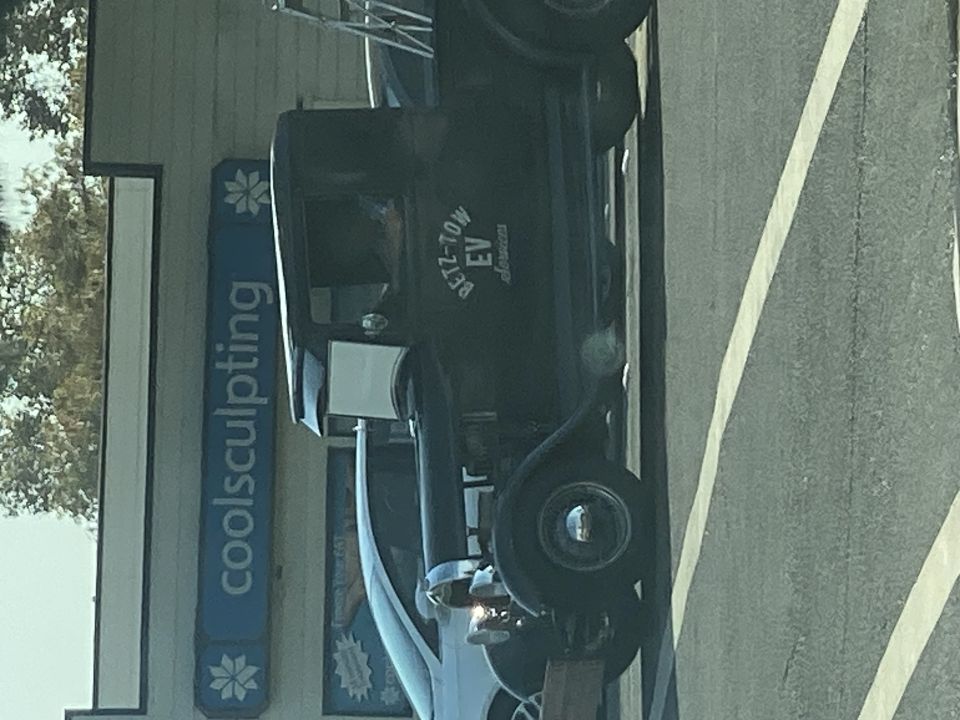 Betz Tow EV truck