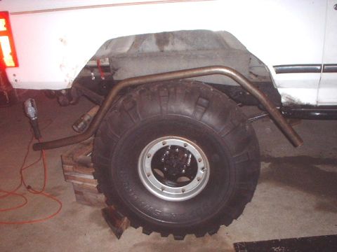 1995 Ford Bronco - heres the passenger side rear. this was while i was bending the tube.