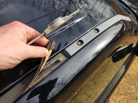 2016 Ford Explorer - The PIU has a short plastic filler bolted at the front, and then flexible rubber fillers held in by double-sided foam tape. Fortunately, af…