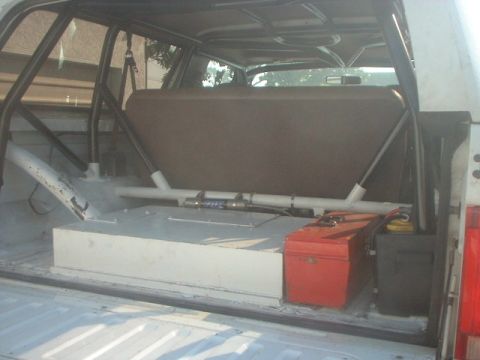 1995 Ford Bronco - shows how the cage attaches to it.