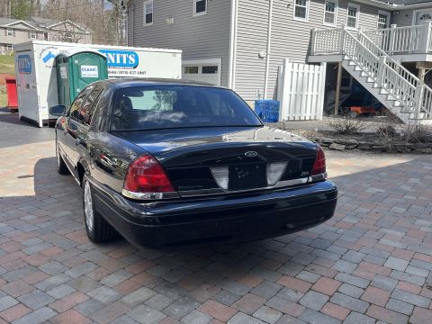 2001 Ford Crown Victoria