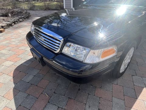 2001 Ford Crown Victoria