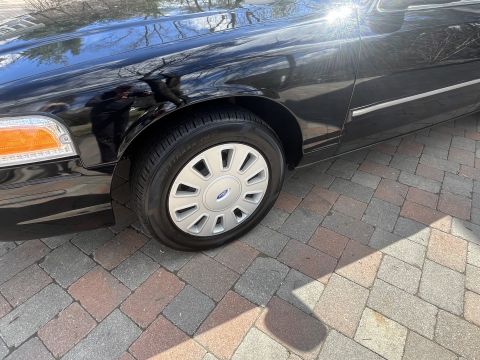 2001 Ford Crown Victoria