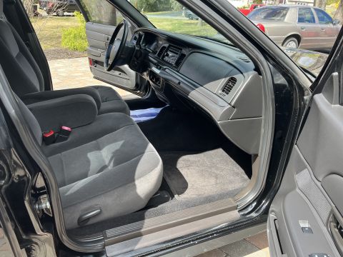2001 Ford Crown Victoria