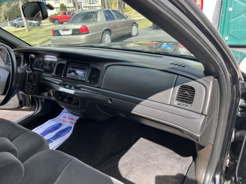 2001 Ford Crown Victoria