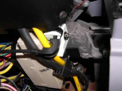 1994 Ford Bronco - adjust this knob, and it will align the needle to the gear you are in.