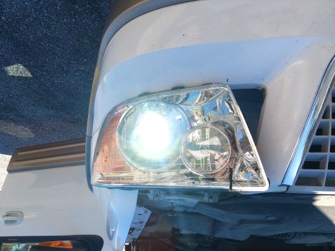 2004 Ford Expedition - This was testing the function of the diode and hightbeam to make sure it operated properly. I had already removed the driver side headlight…