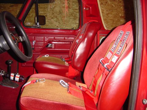 1978 Ford Bronco - 5 point harnesses.