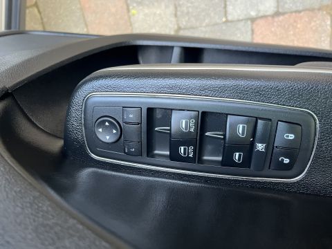 2001 Ford Crown Victoria