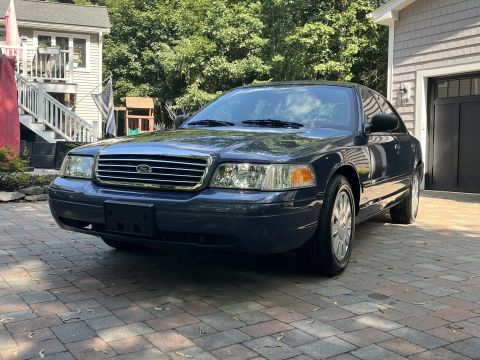 2001 Ford Crown Victoria