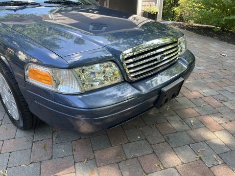 2001 Ford Crown Victoria