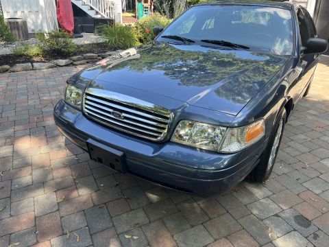 2001 Ford Crown Victoria