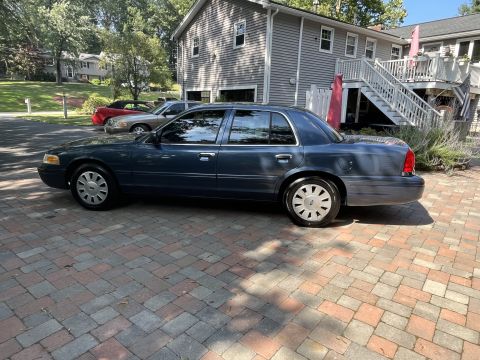 2001 Ford Crown Victoria