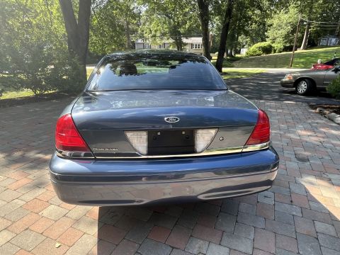 2001 Ford Crown Victoria