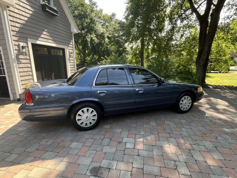 2001 Ford Crown Victoria