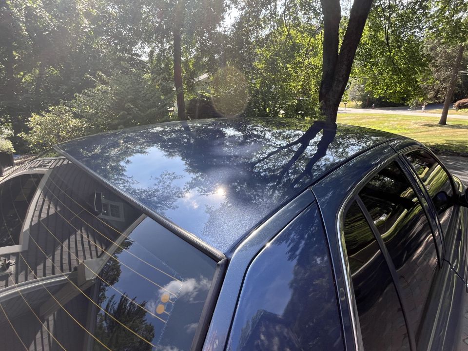 Overhead view of Ford Crown Victoria roof and windshield