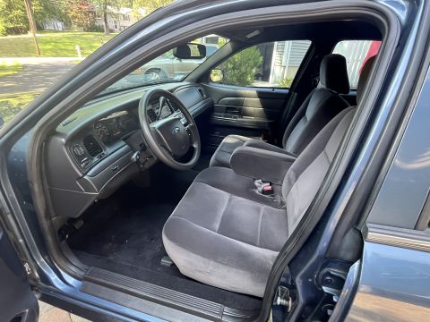 2001 Ford Crown Victoria