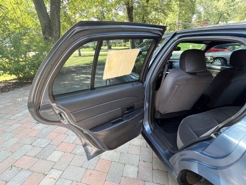 2001 Ford Crown Victoria