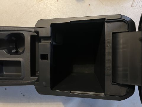 2020 Ford Explorer photo