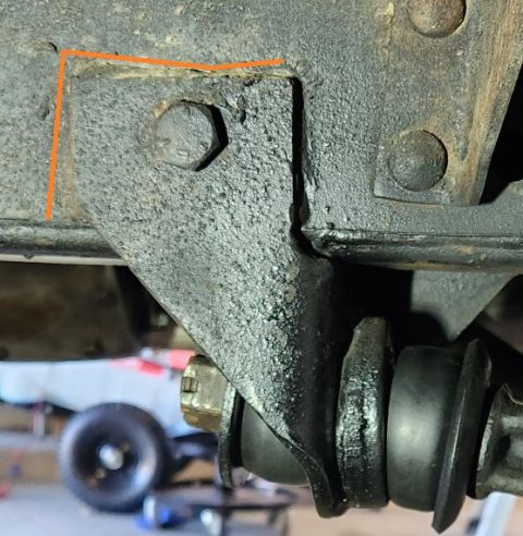 1983 Ford Bronco - https://classicbroncos.com/forums/threads/bending-stock-radius-arm-brackets.328798/#post-3609854