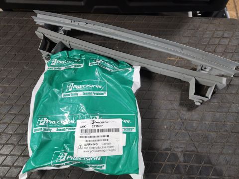 1983 Ford Bronco - Tailgate Glass Runs IF THE IMAGE IS TOO SMALL, click it. The steel frames have been sandblasted & galvanized. New runs should be installed…