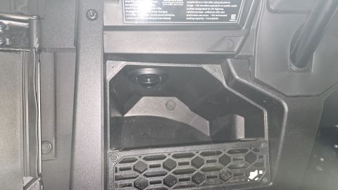 2025 Polaris RANGER - Each side has vents in side storage